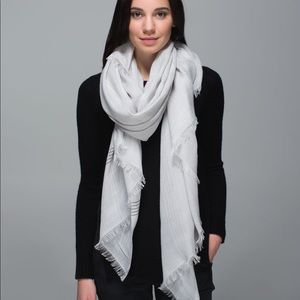 Lululemon Mudra Scarf